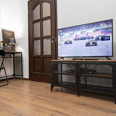 Green Goblin Apartment With Free Private Parking Budapest Extérieur photo