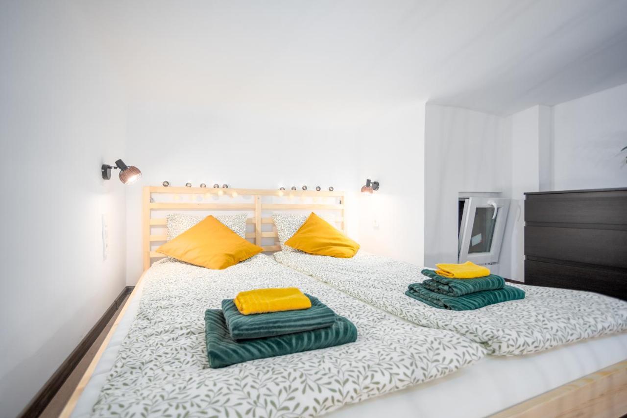 Green Goblin Apartment With Free Private Parking Budapest Extérieur photo
