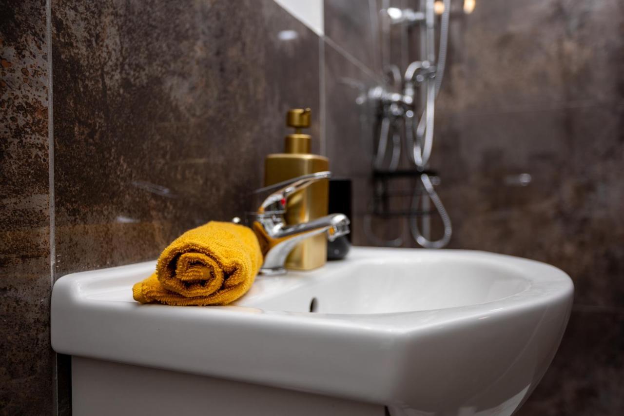 Green Goblin Apartment With Free Private Parking Budapest Extérieur photo