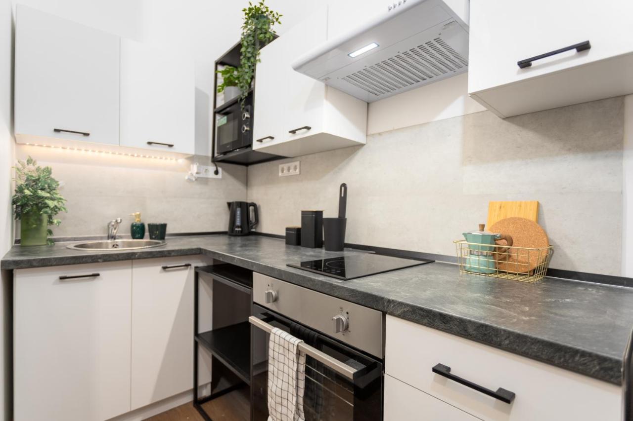 Green Goblin Apartment With Free Private Parking Budapest Extérieur photo